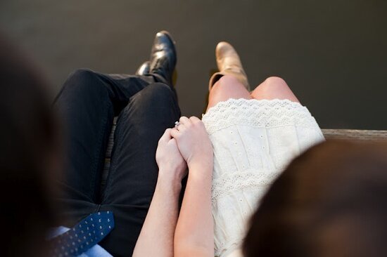 what to wear for engagement photos