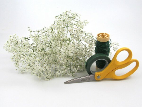 Baby's Breath Floral Crown headpiece DIY tutorial by BloomsByTheBox on Oh Lovely Day