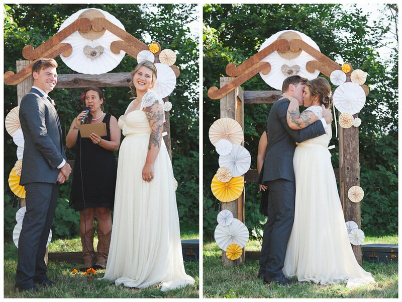 Summer Backyard BBQ Wedding | Juliet Ashley Photography on Oh Lovely Day