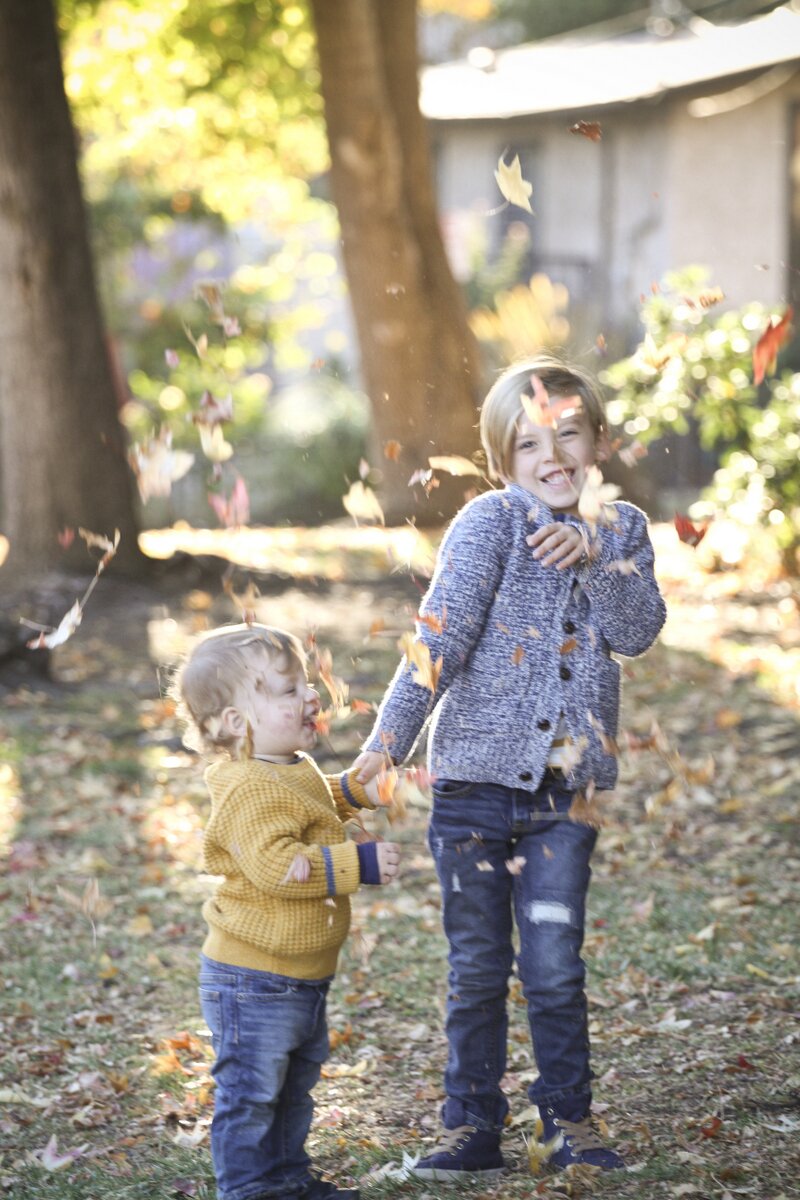 Oh Lovely Day fall family photos | Jennifer Roper Photography